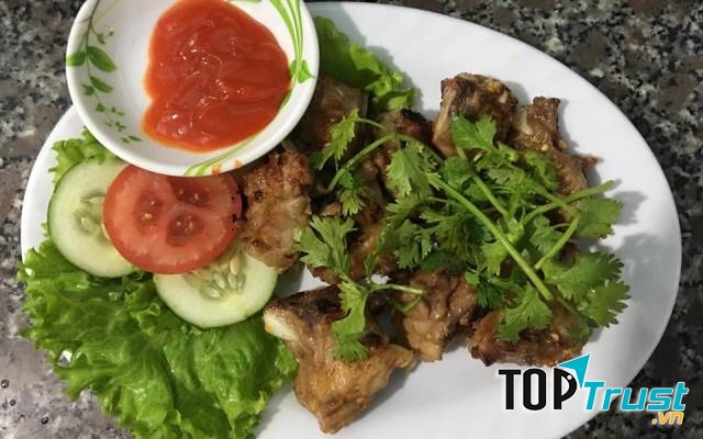 Món ăn đơn giản ở nhà hàng Thuận Long
