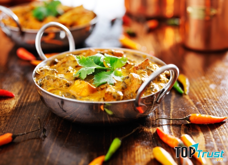 Khi cơ thể bạn nạp vào quá nhiều các loại đồ ăn cay sẽ dễ rơi vào tình trạng bồn chồn và lo lắng khiến bạn dễ giật mình