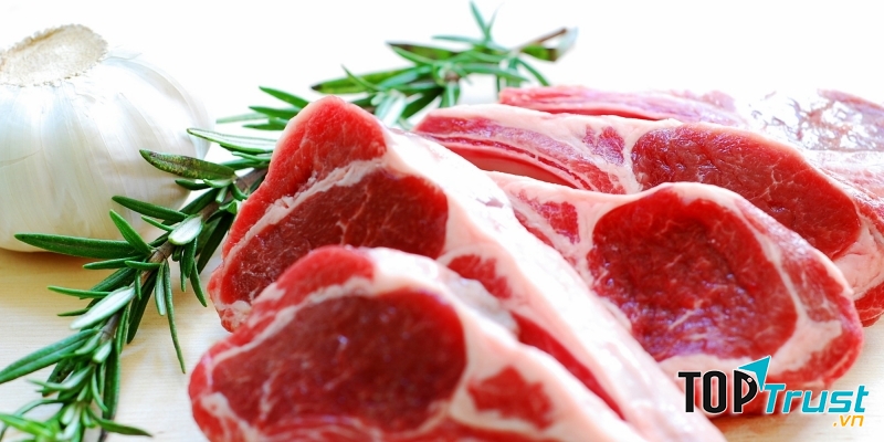 Các loại thịt đỏ chứa hàm lượng protein rất cao nên cần một lượng lớn thời gian mới có thể tiêu hóa hấp thụ hết