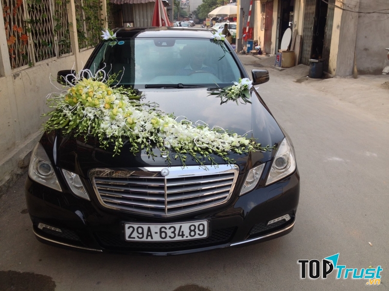 Xe cưới sang trọng, đẳng cấp