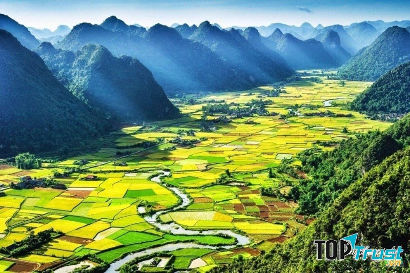 Thung lũng Bắc Sơn dưới làn sương sớm