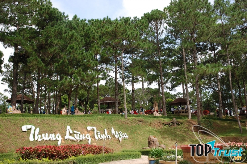 Thung Lũng Tình Yêu - điểm hẹn hò lí tưởng của những cặp đôi