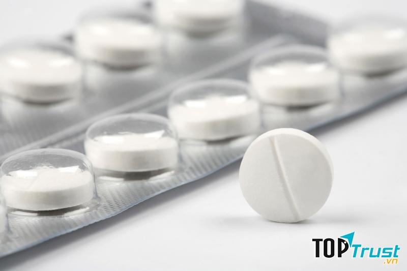 Bạn không thể thiếu thuốc giảm đau, hạ sốt trong tủ thuốc gia đình.