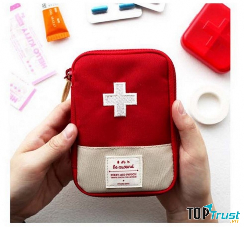 Thuốc men, dụng cụ y tế đi du lịch biển