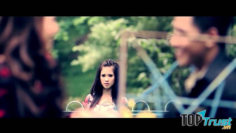 Hình ảnh minh họa trong MV Thương hại