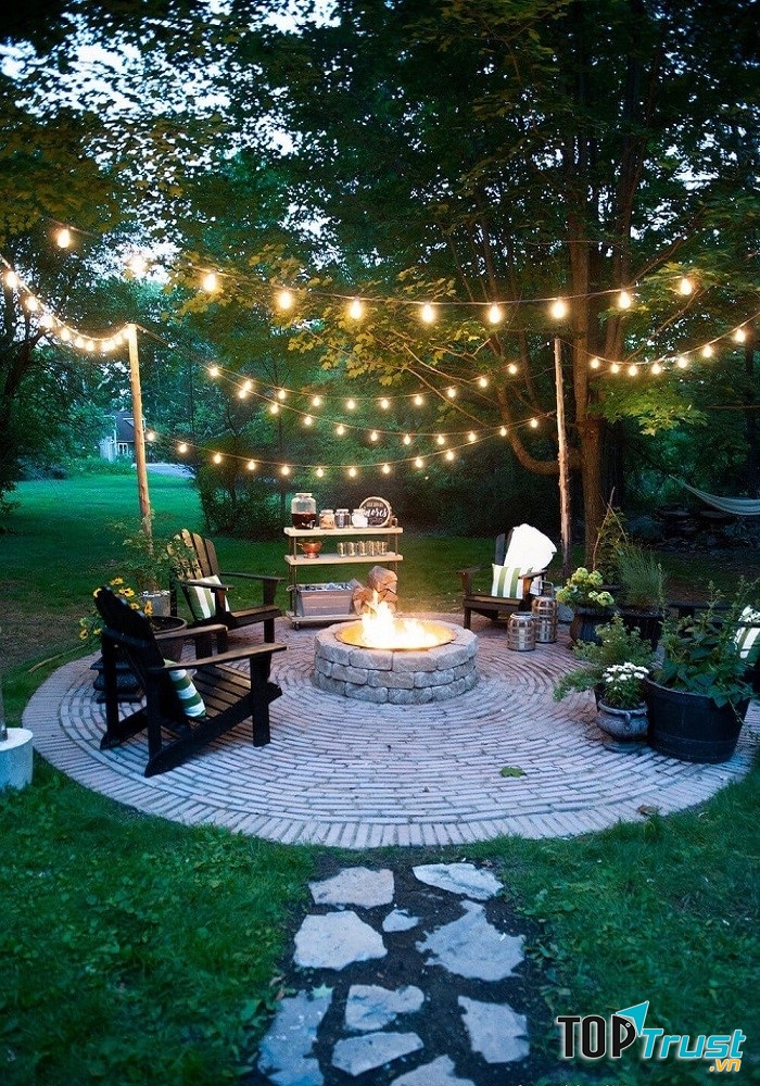 Thương hiệu đèn Casani