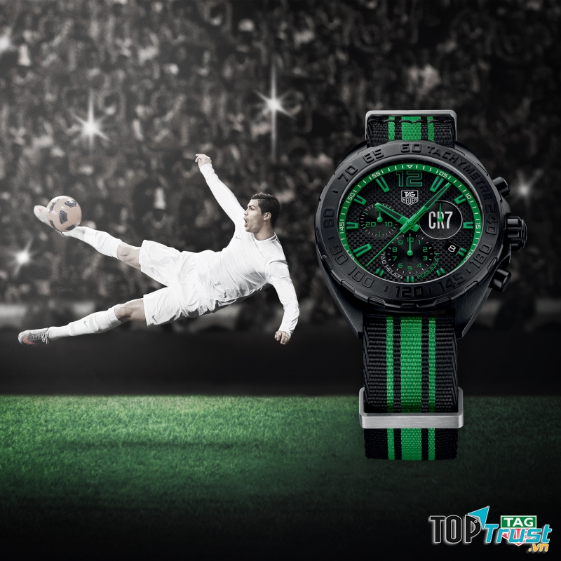 TAG Heuer, một trong những hãng đồng hồ nổi tiếng phần lớn nhờ vào sự nhận diện thương hiệu trong các banner, băng rôn tài trợ cho các giải thể thao