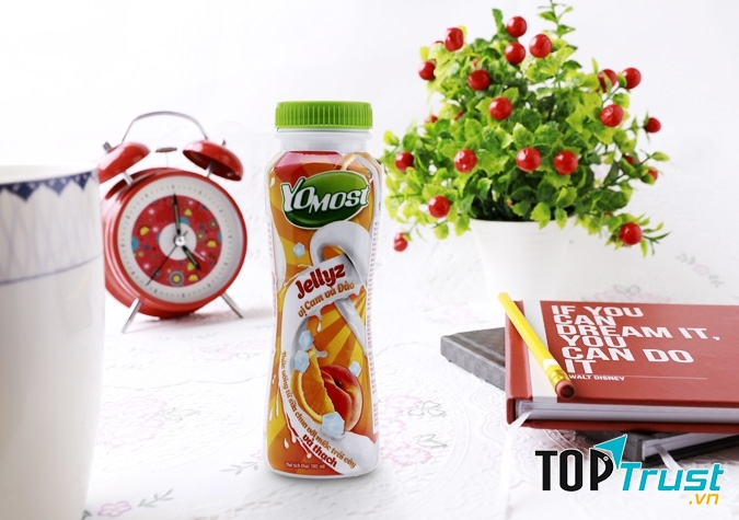 Sữa chua uống Yomost hương cam