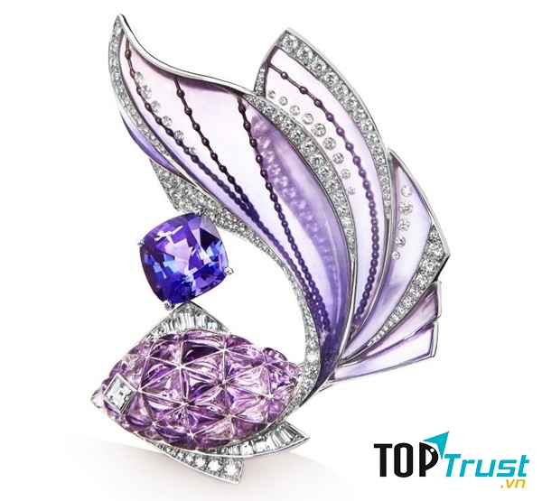 Trang sức trong bộ Reves d'ailleurs