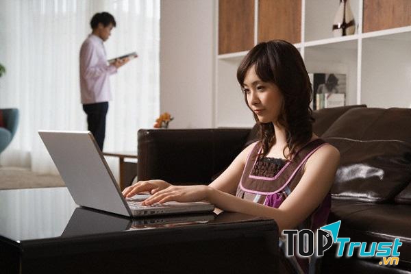 Luôn dùng mạng xã hội