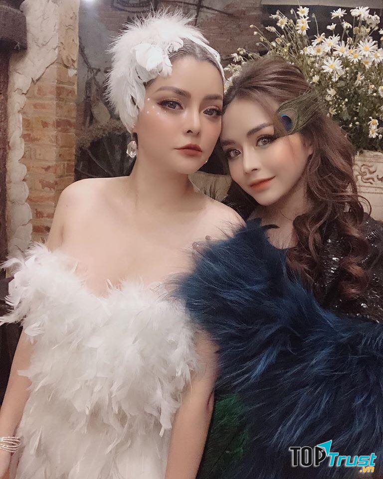 THUY DOLL Makeup Store