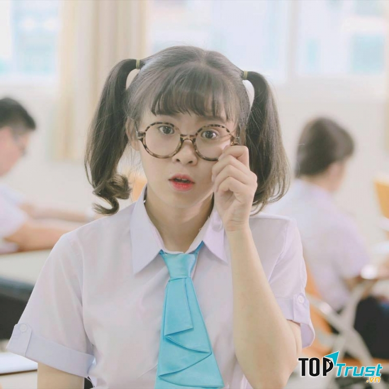 Kiều luôn đảm nhận những vai nhí nhảnh, trẻ con nhờ sở hữu thân hình nhỏ bé và vẻ ngoài đáng yêu