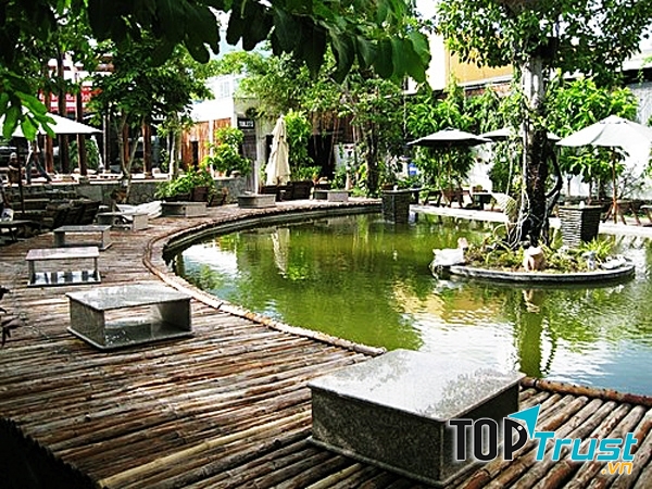 Thủy Mộc Café