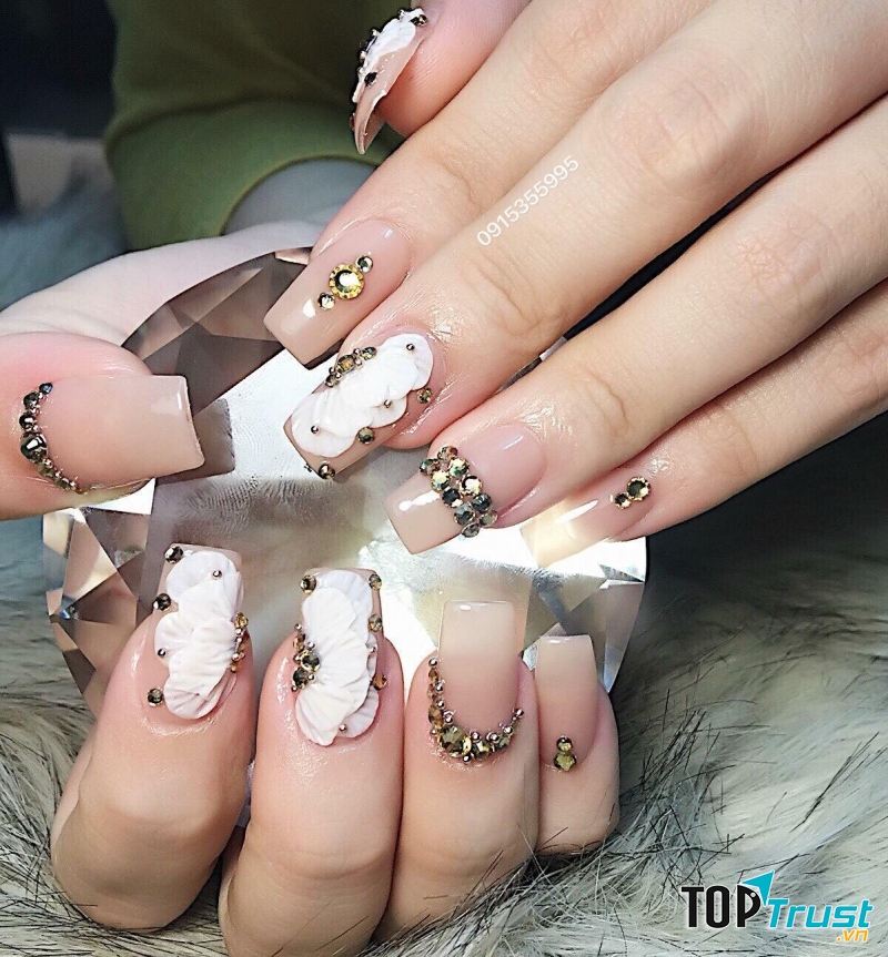 Thủy Nail (Na Nail)