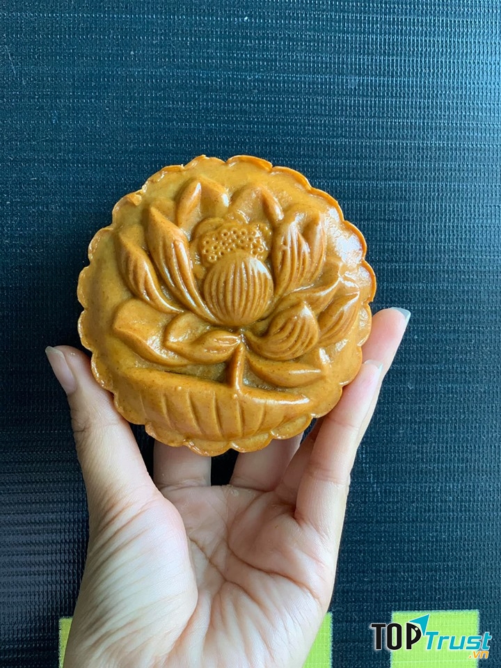 Chiếc bánh trung thu mang đậm tâm hồn người Việt trong đó của Thùy Nguyễn