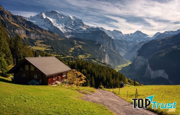 Ngôi làng cổ Lauterbrunnen