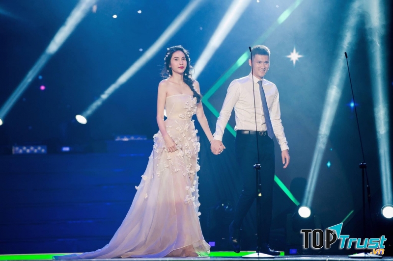 Thủy Tiên - Công Vinh