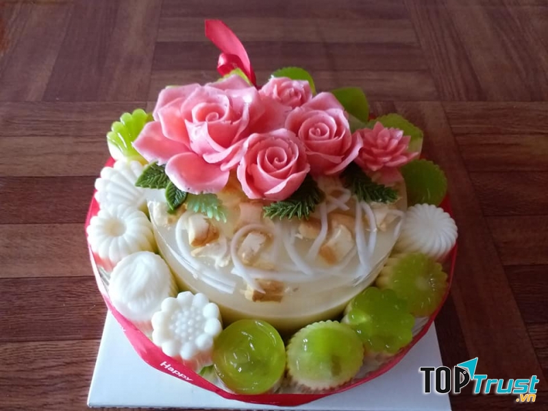 Vị bánh thanh thanh, ngon ngọt, không bị béo ngậy, ăn nhiều cũng không ngán.