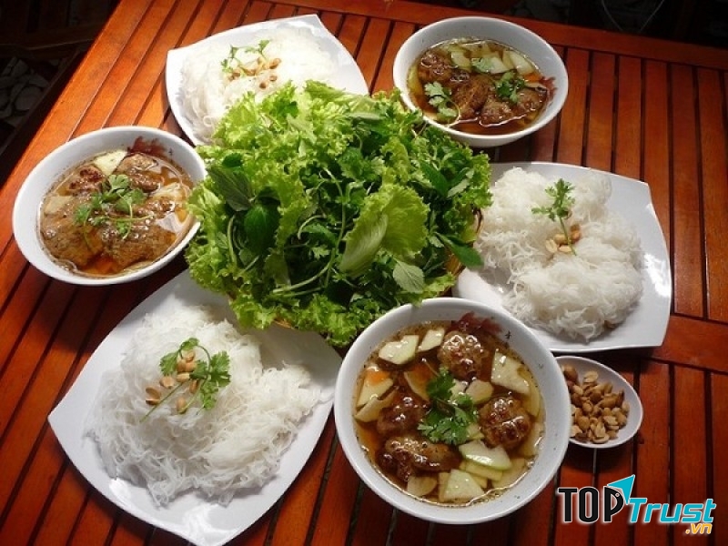 Thùy Trang - Bún Chả Hà Nội