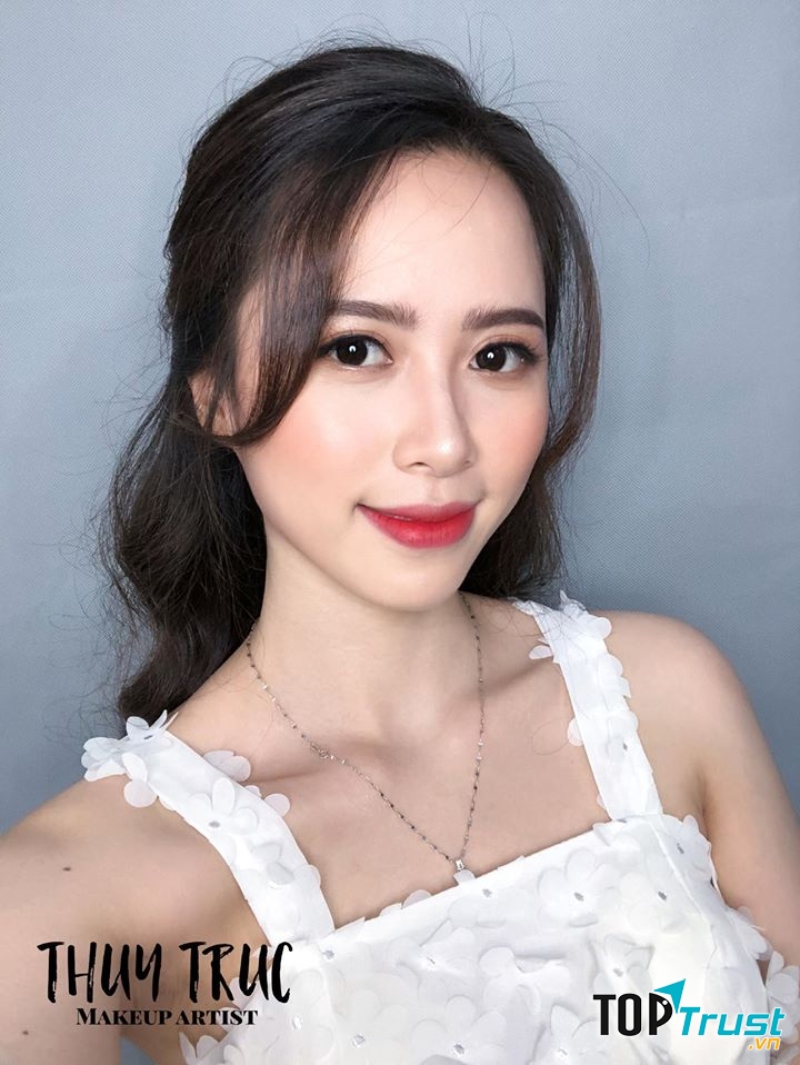 Thuy Truc Makeup Store