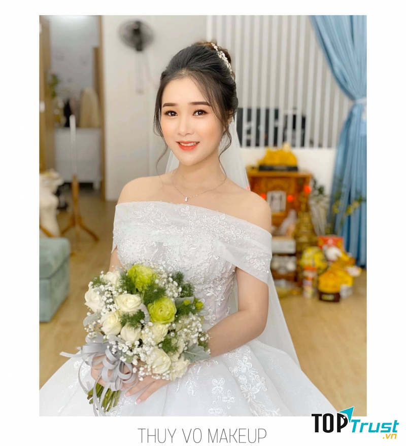 Thùy Võ make up (QueenLove Studio)