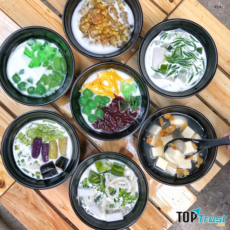 Tiệm Ăn Tí Hon