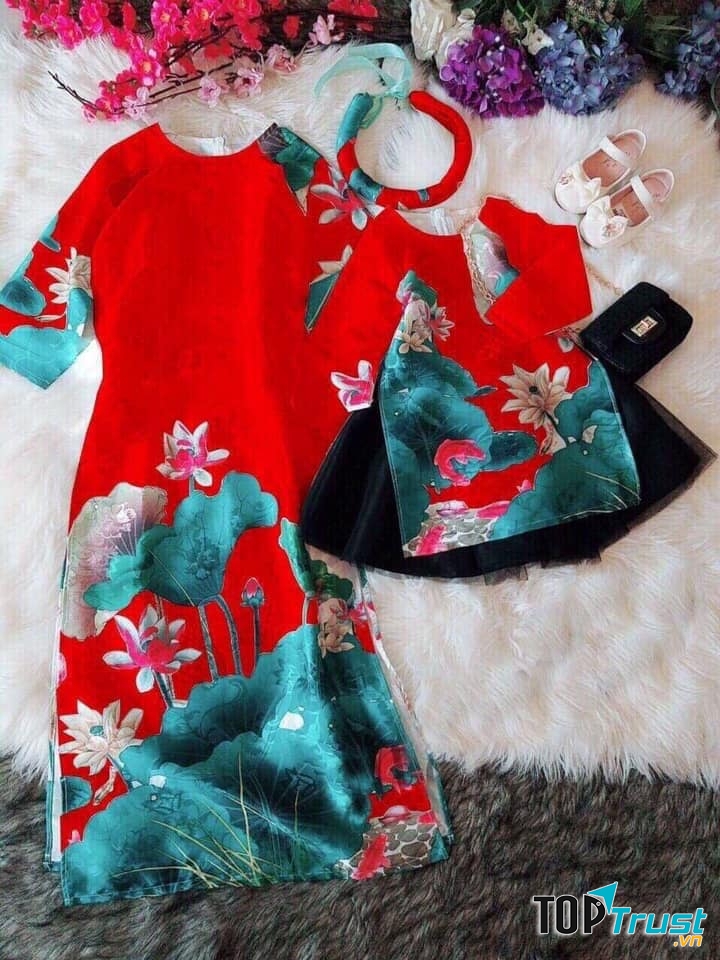 Nhật Lệ được xem là địa chỉ quen thuộc với những tín đồ mê áo dài ở Đồng Hới