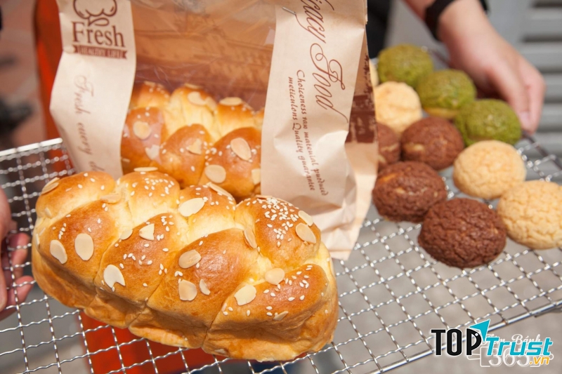 Bánh mì tại Tiệm bánh 365