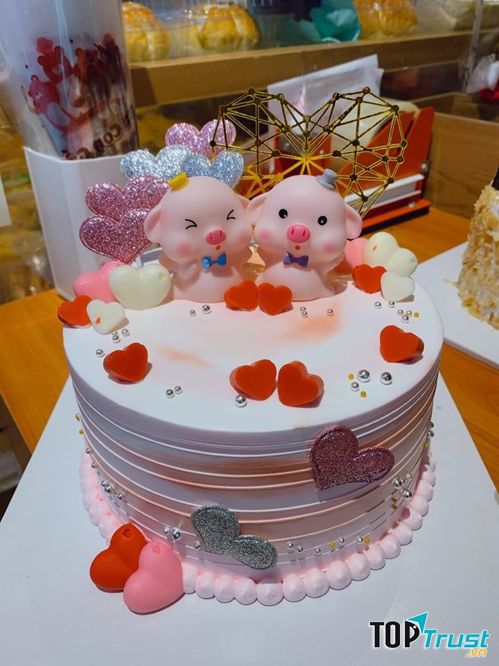 Bánh sinh nhật hấp dẫn tại tiệm