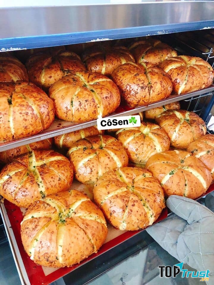 Tiệm bánh cô Sen