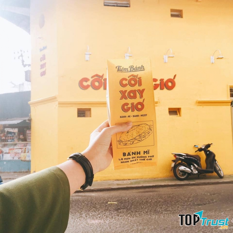 Tiệm Bánh Cối Xay Gió