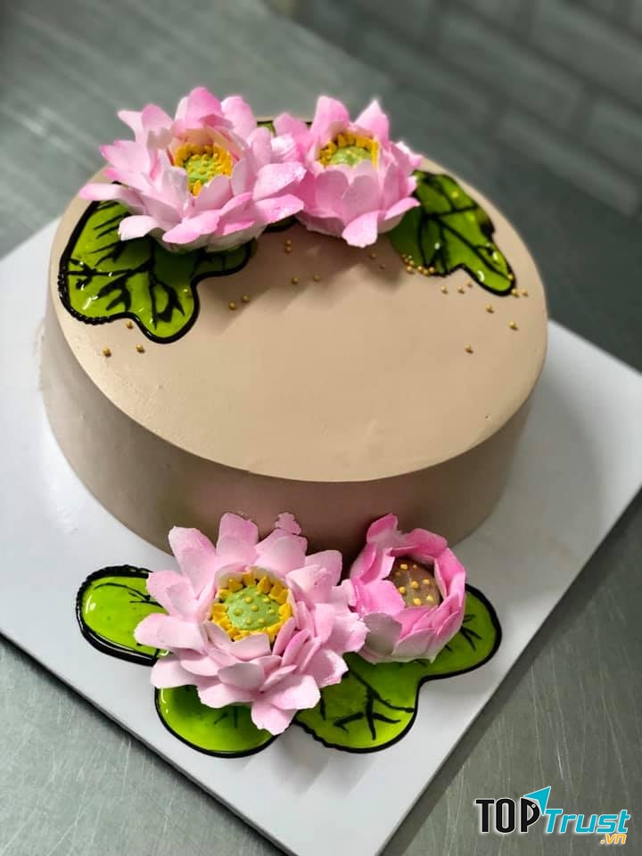 Bánh sinh nhật hấp dẫn tại tiệm