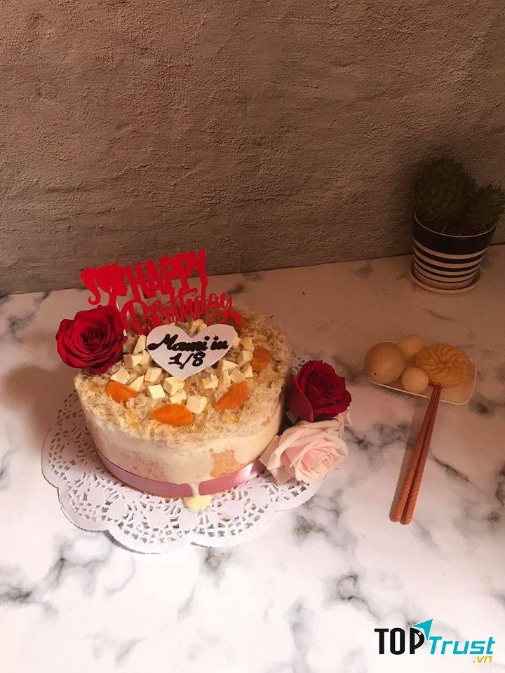 Chiếc bánh bông lan trứng muối đẹp mắt
