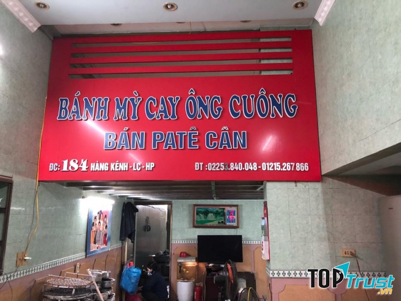 Tiệm bánh mỳ cay Ông Cuông