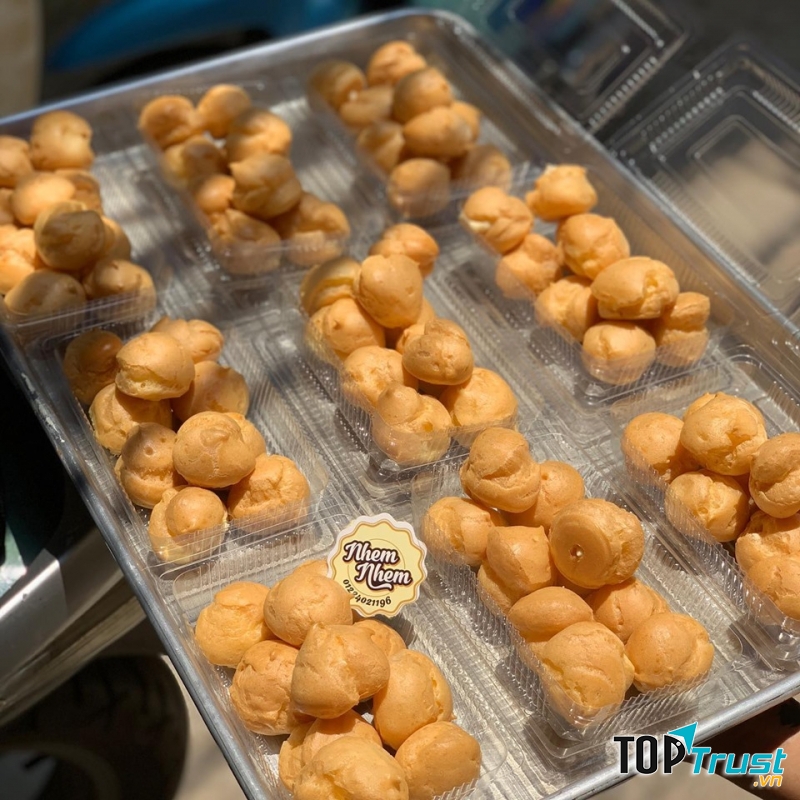 Tiệm bánh Nhem Nhem