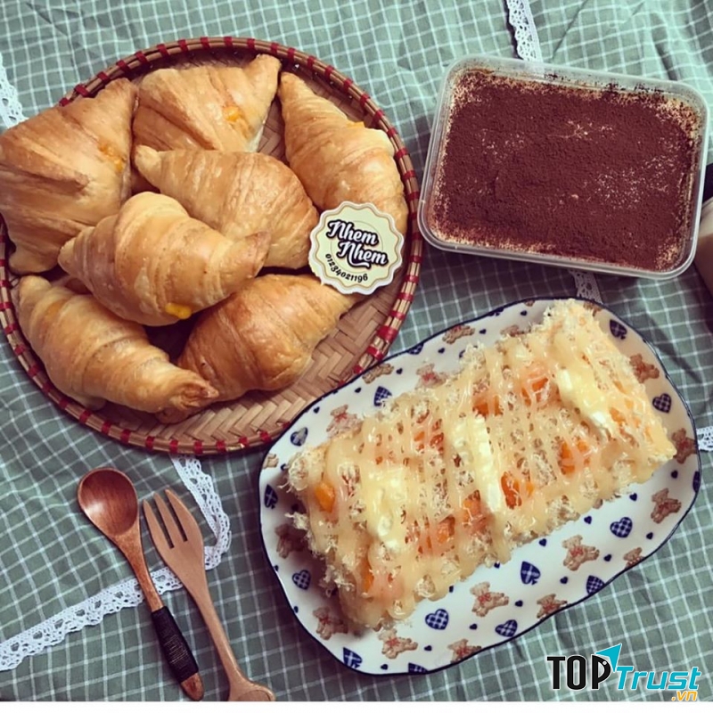 Tiệm Bánh Nhem Nhem