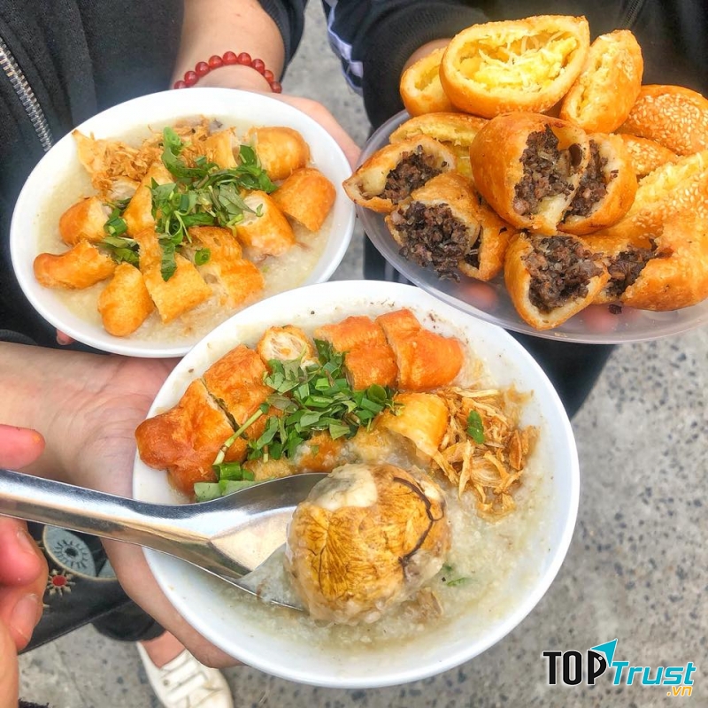 Tiệm Bánh Rán Cháo Trai Huy Đoàn
