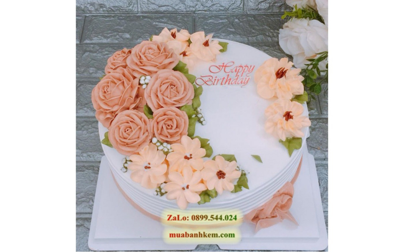 Mẫu bánh tại tiệm