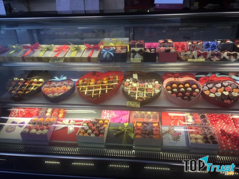 Tiệm bánh Trung Hiếu Bakery