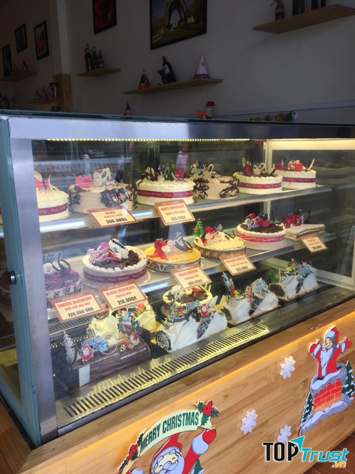 Tiệm bánh Trung Hiếu Bakery
