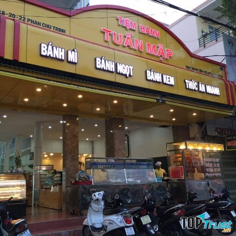 Tiệm bánh Tuấn Mập