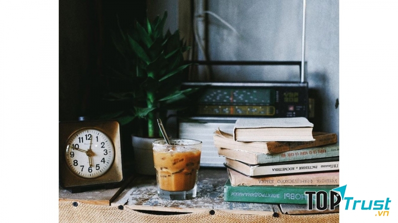 Tiệm cà phê BÔNG