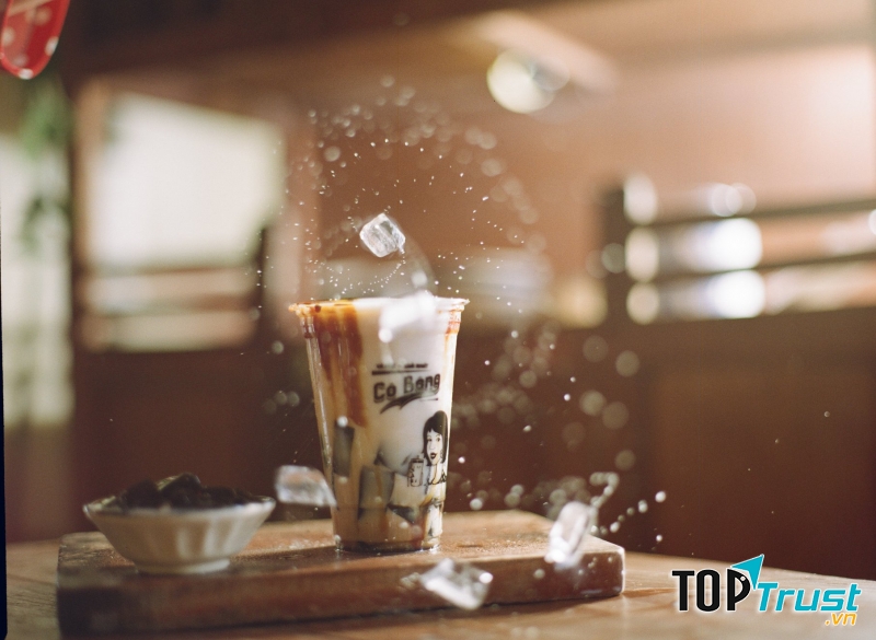 Tiệm Cà-phê CÔ BÔNG