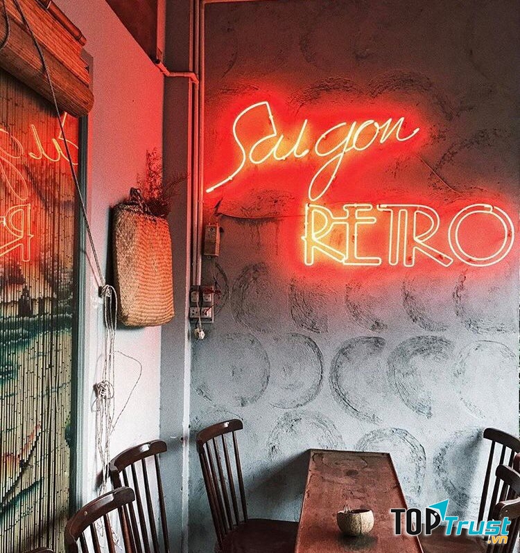 Tiệm Cafe Saigon Retro