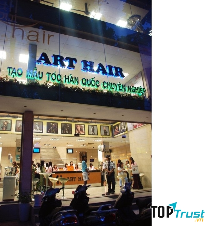 Tiệm cắt tóc Art Hair