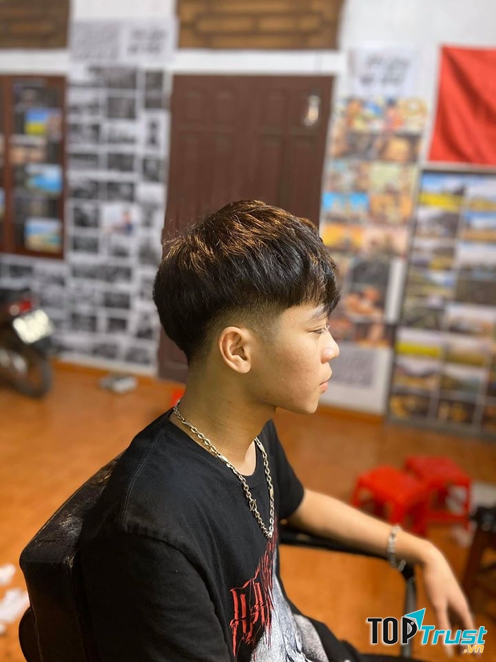 Tiệm Cắt Tóc Vi Vu