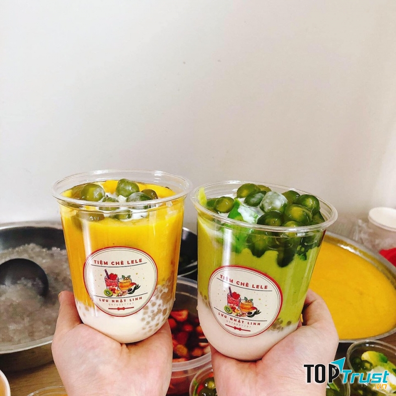 Chè xoài và chè bơ của quán LeLe