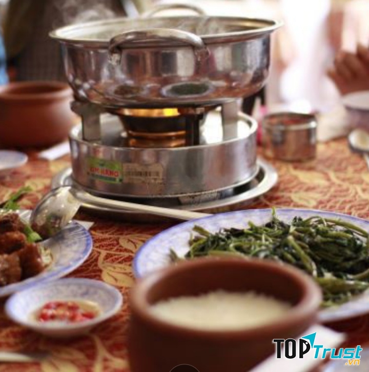 Tiệm Cơm Vĩnh Ký - Cơm Niêu