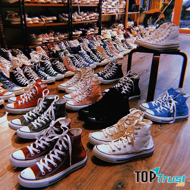 Sản phẩm của Tiệm giày cũ Sài Gòn