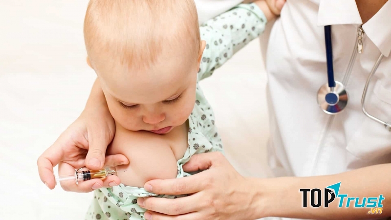 Tiêm ngừa phòng bệnh đủ liều, đúng lịch